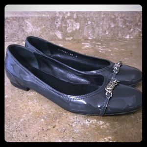 •SOLD• Womens Authentic GUCCI Logo Flats Shoes